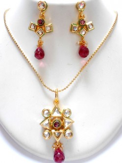 kundan-pendant-jewelry-1520KP821